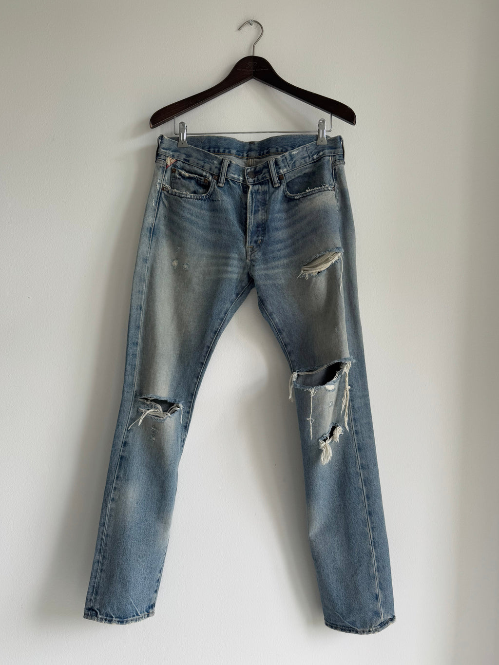 DENIM & SUPPLY RL DISTRESSED JEANS