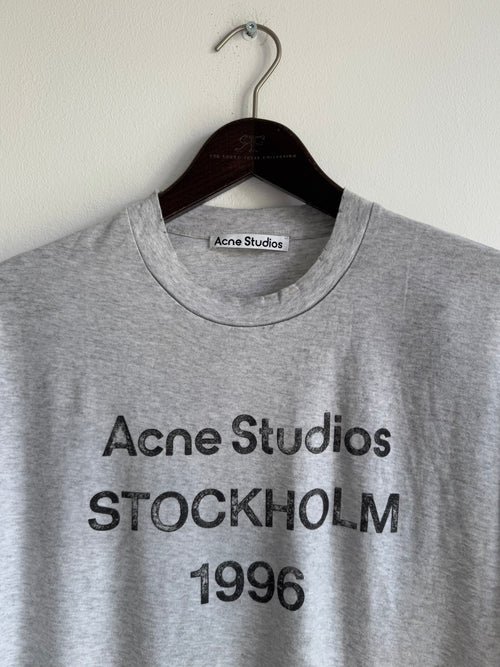 ACNE STUDIOS STOCKHOLM 1996 TEE